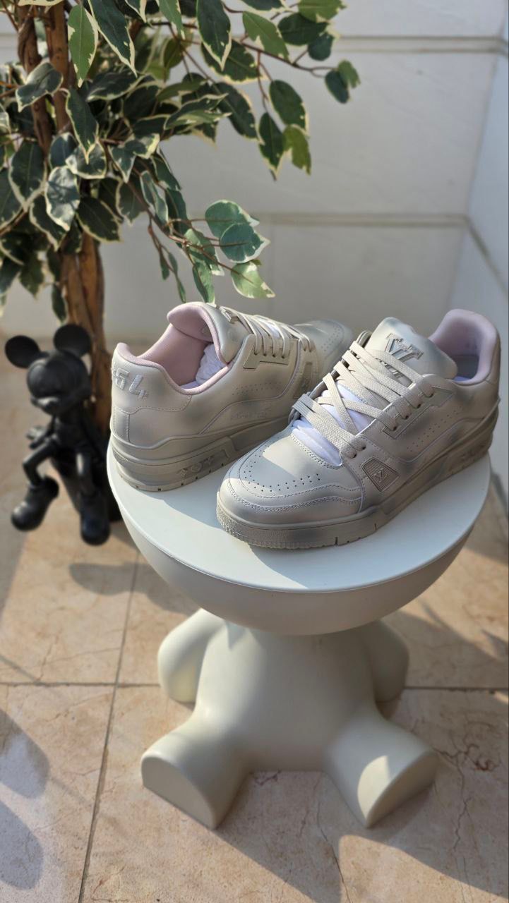 Louis Vuitton Beige Leather Sneakers