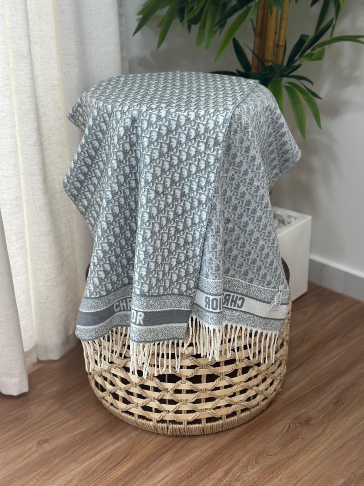 Dior Oblique Blanket Scarf (Grey/White)