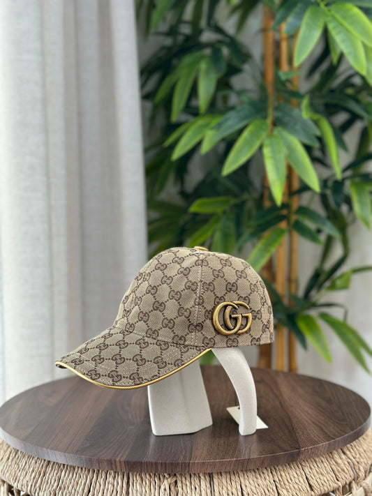 Gucci GG Supreme Canvas Baseball Hat with Double G (Beige/Ebony)