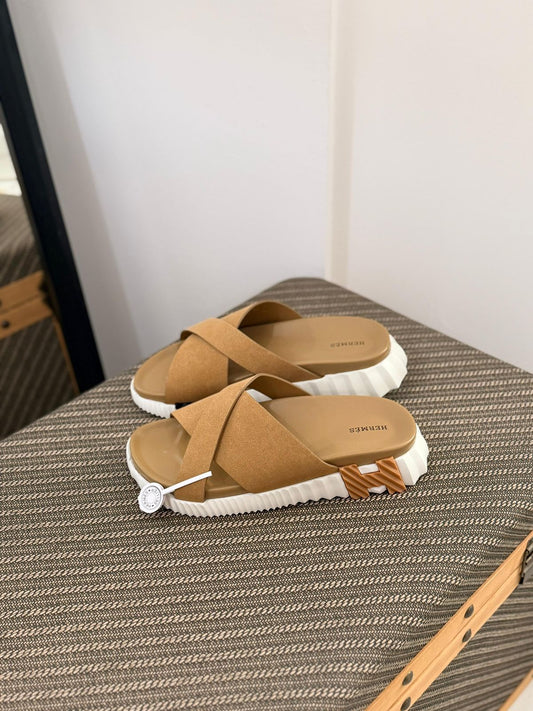 Hermès Electro Sandal (Gold / White)