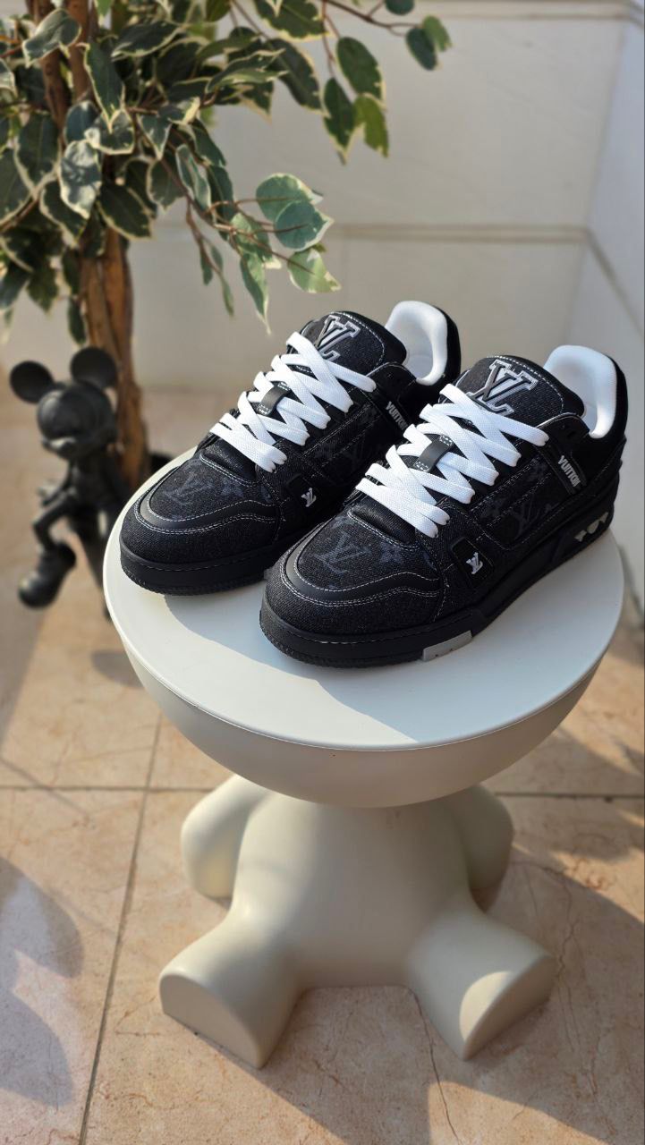 Louis Vuitton X Louis Vuitton Sneakers